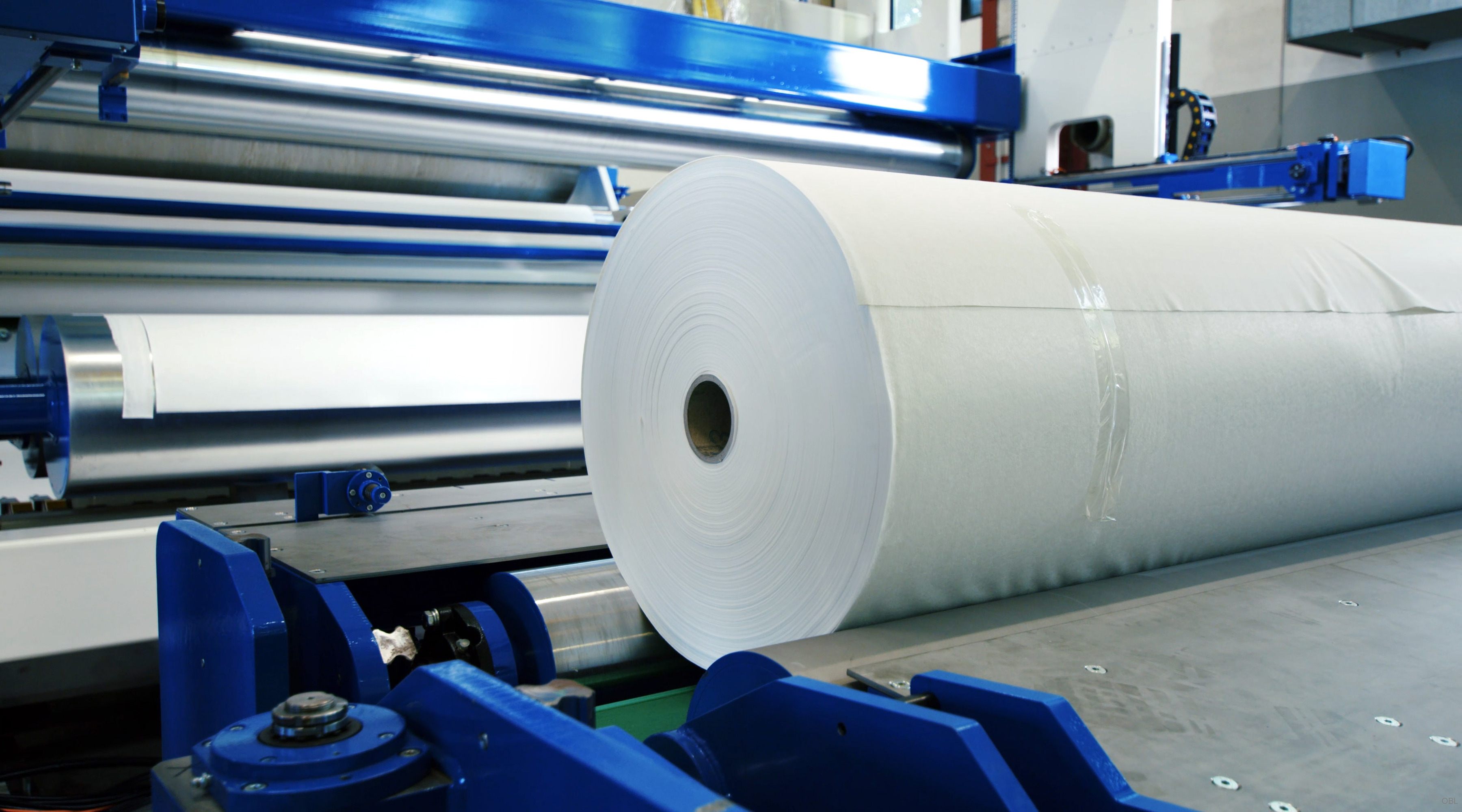 Vista bobina in ingresso a fasciatore e-Wrapper